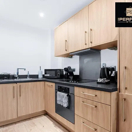 Mercury Centre Netflix Dedicated Workspace By Your Perfect Short Lets Birmingham