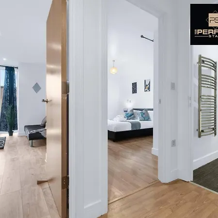 Mercury Centre Netflix Dedicated Workspace By Your Perfect Short Lets Daire
